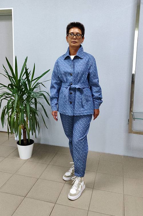 Костюм из джинсовой  ткани